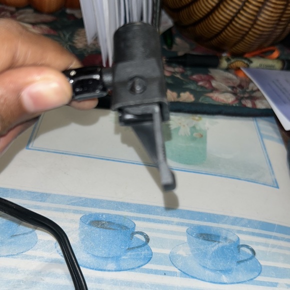 Mini air compressor - Picture 3 of 4